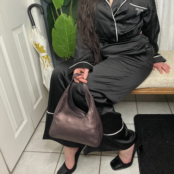 Rare Prada mini asymmetrical hobo leather pewter grey metallic handbag - Picture 6 of 6